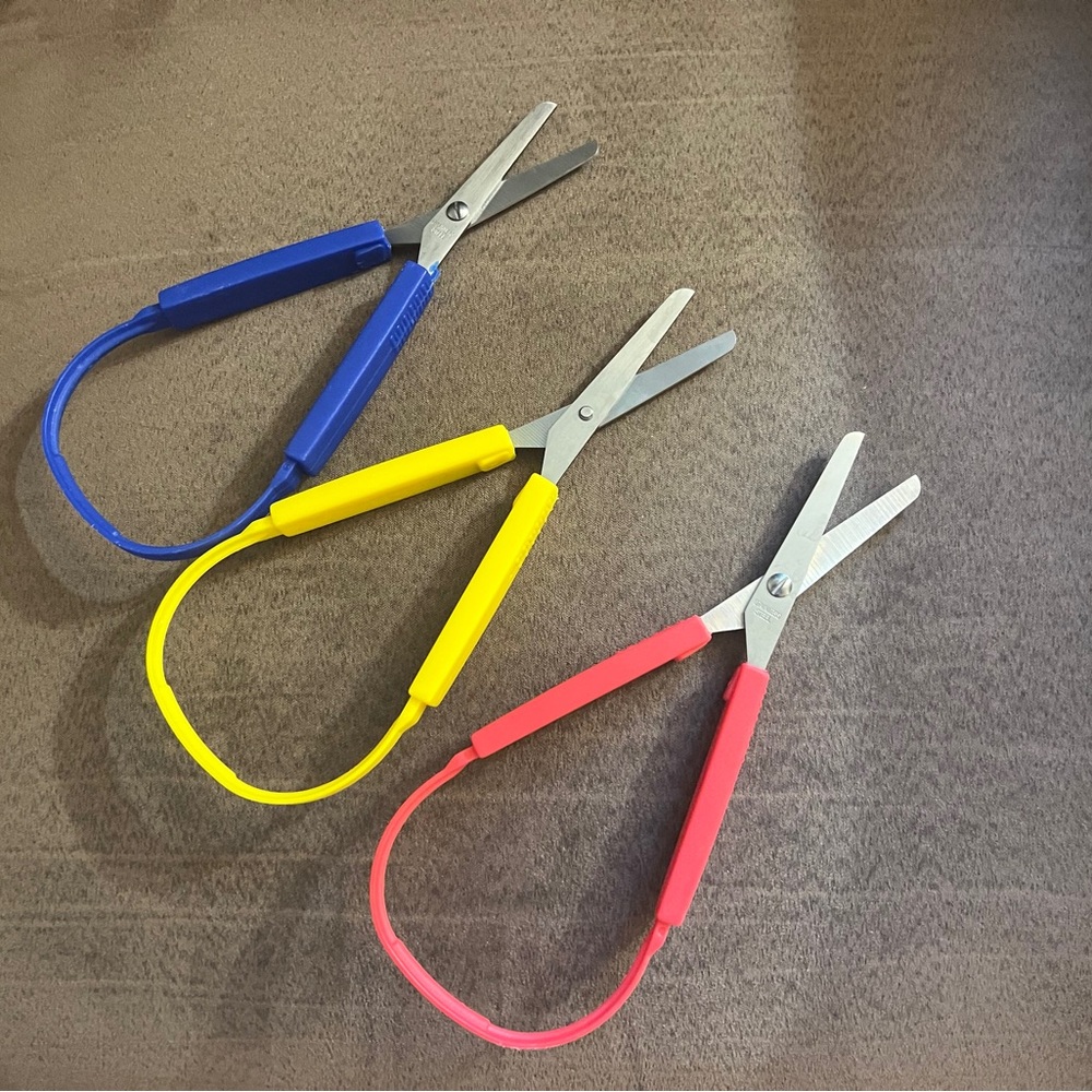 New Vibrant Kids Safety Loop Scissors Trio. - Picture 2 of 2